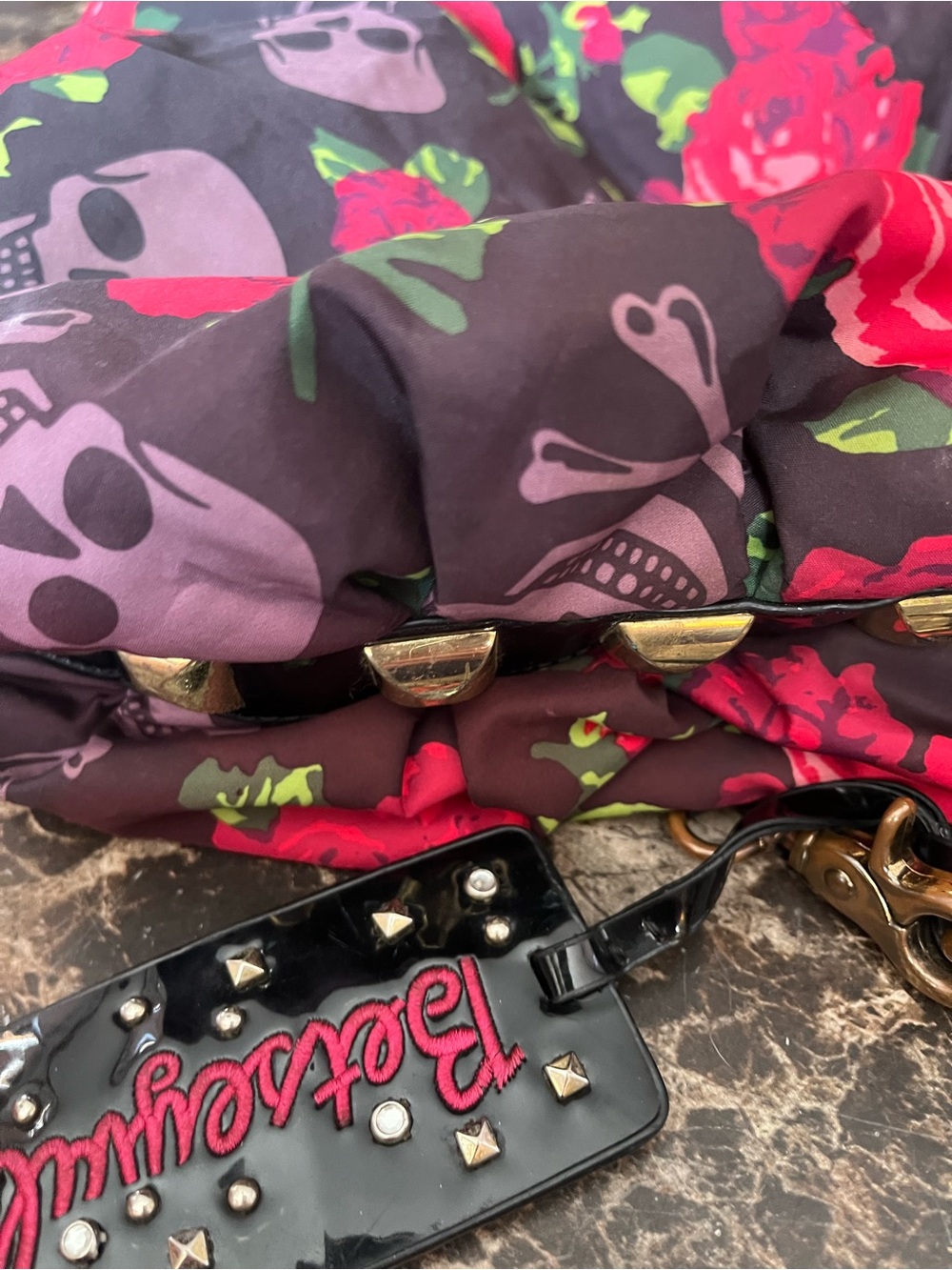 Betsey Johnson Black Shoulder Bag with Red Roses and Pink Skulls Betsyville - Picture 14 of 16